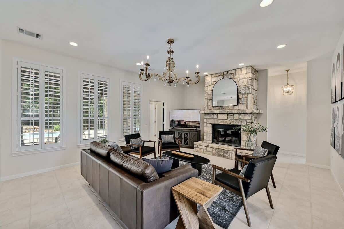 智能电视、壁炉