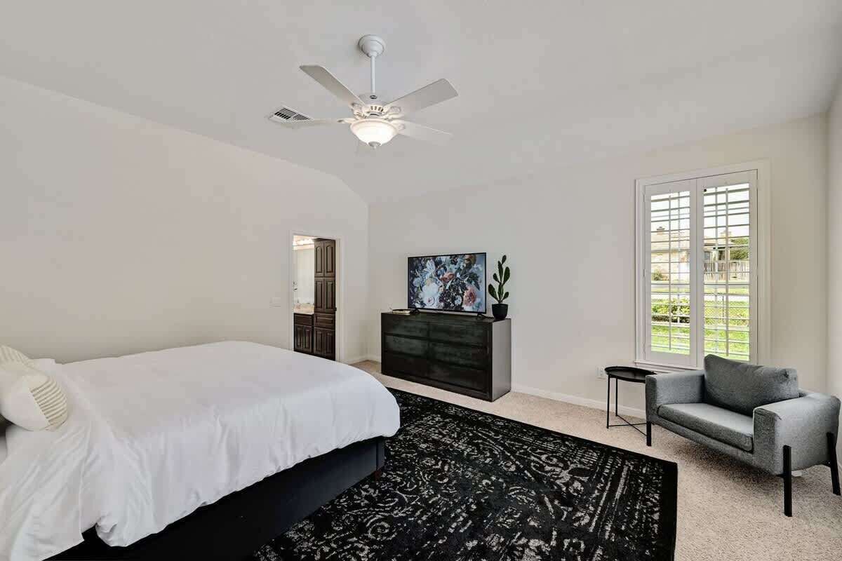 5 bedrooms, iron/ironing board, travel cot, free WiFi