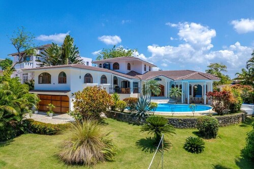 Esencia Española. Stunning Luxury in a Private Compound