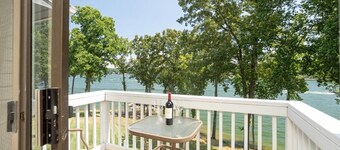 Renovated in 2024 3 Levels Lakefront Townhouse in the heart of SML.