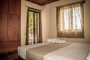 3 habitaciones, tabla de planchar con plancha y wifi gratis 