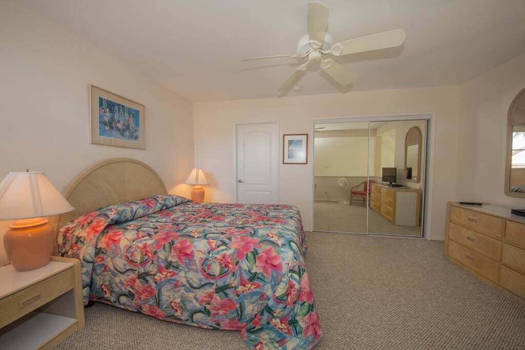 8 bedrooms, iron/ironing board, WiFi, bed sheets