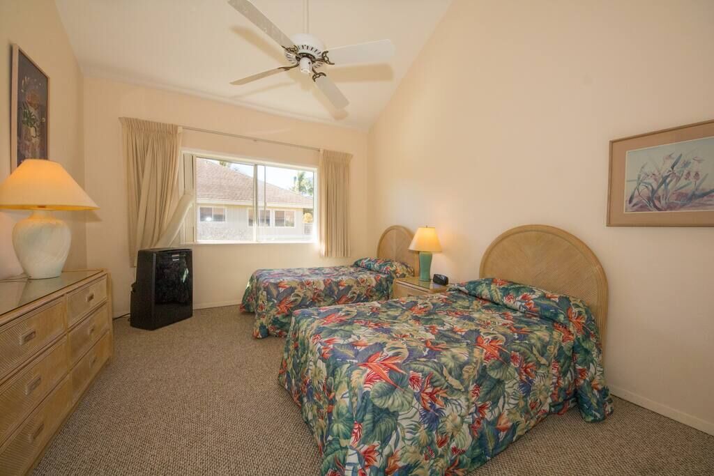 8 bedrooms, iron/ironing board, WiFi, bed sheets