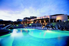 Outdoor pool - Relax and Renew - Sunset Beach Ocean View Jr Suite (B.C.S.)