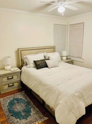 3 bedrooms, iron/ironing board, free WiFi, bed sheets