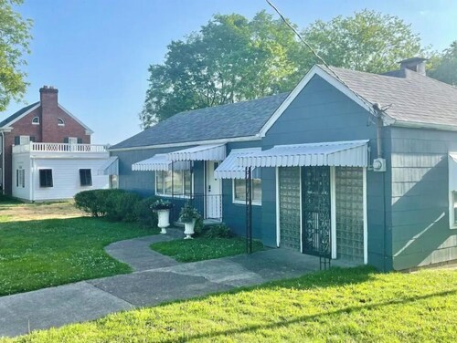 The Bluegrass Cottage, Downtown Beaver Dam, KY