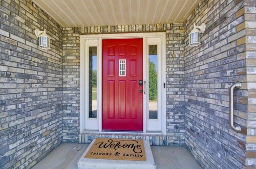 **Fort Leonard Wood**
Big Families! Private Ponds For Fishing, Hunting & More!!