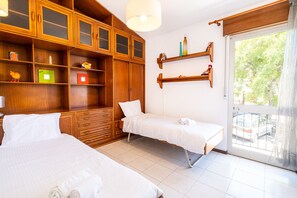 3 bedrooms, iron/ironing board, free WiFi - #047 Almond Tree by Home Holidays (Albufeira)