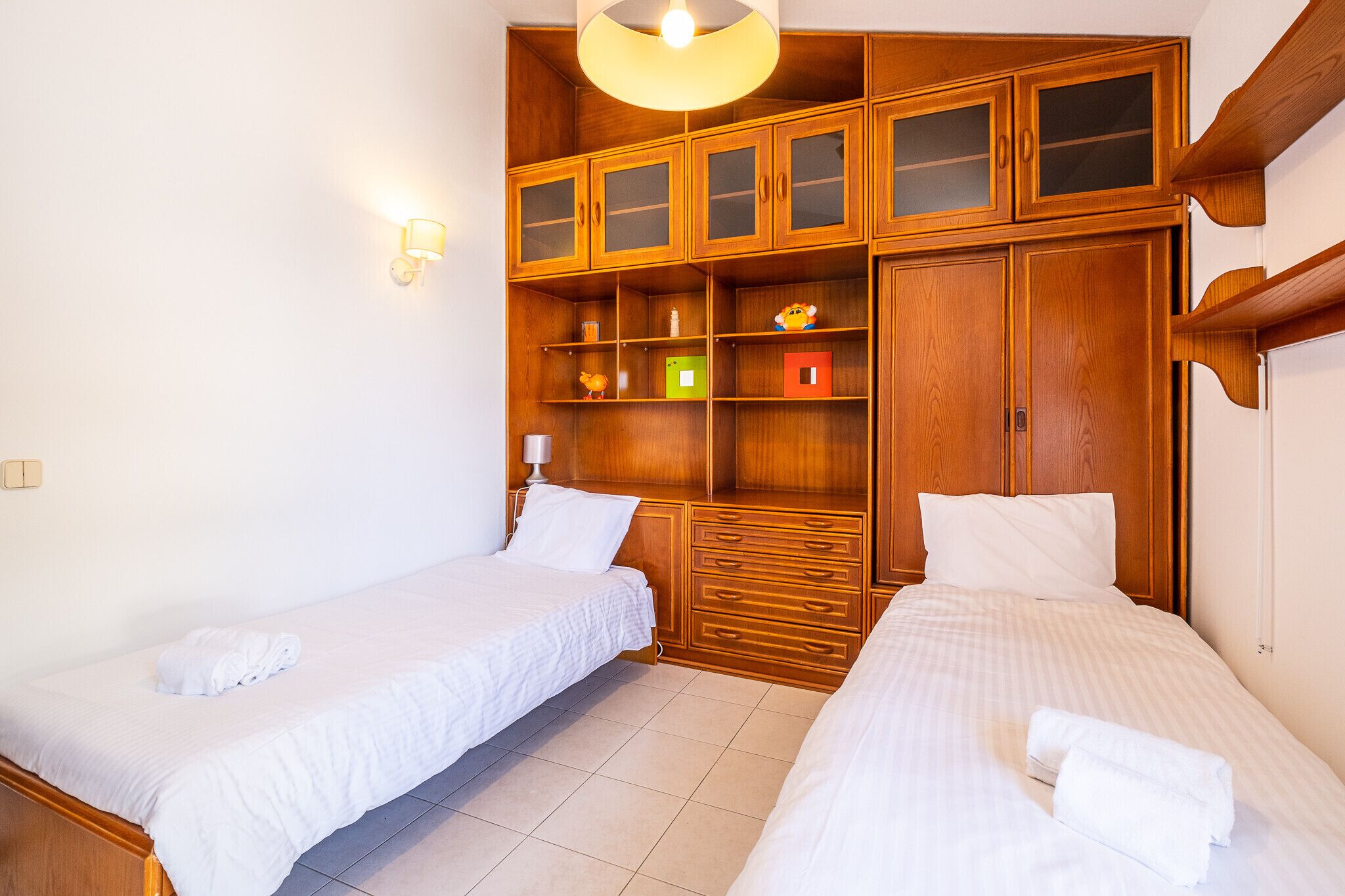 3 bedrooms, iron/ironing board, free WiFi