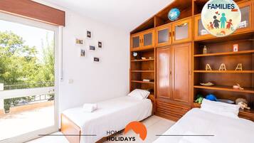 3 soverom, strykejern/-brett og wi-fi (inkludert)