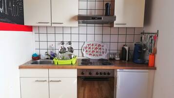 Apartment | Private kitchen | Fridge, microwave, oven, stovetop