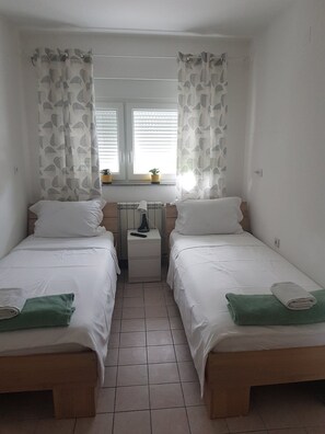 8 Schlafzimmer, WLAN