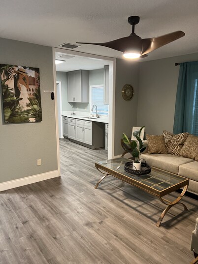 PROMO NOW: 3bdrm Fruit Tree Home near downtown Orlando