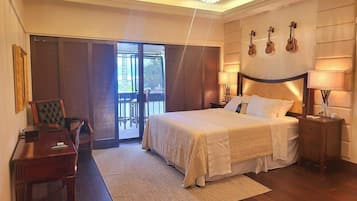 Skrivebord, strykejern/-brett, wi-fi og sengetøy