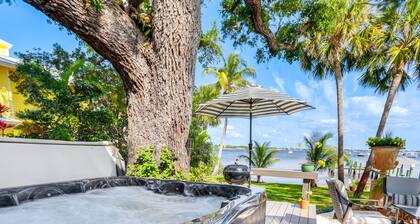 Waterfront Stuart Oasis w/ Hot Tub & Dock!