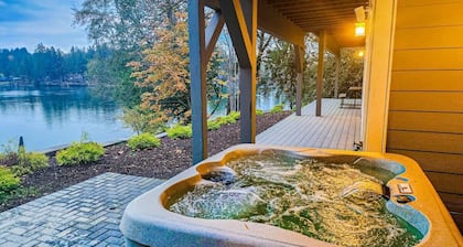Modern Shelton Waterfront:Hot Tub,Games&Serenity