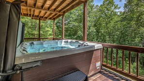 House, 3 Bedrooms | Private spa tub
