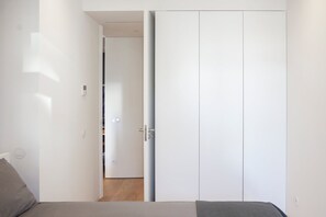 2 Schlafzimmer, Schreibtisch, Internetzugang, BettwÀsche