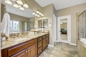 Bathtub, jetted tub