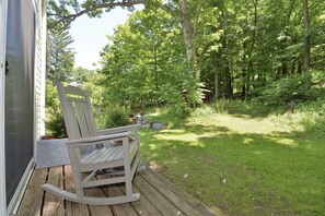Terrace/patio - Entire 1 Bedroom Apartment in Lovely Family Vacation Lake House. Pets welcome! (Greenwood Lake)