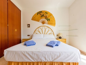 3 bedrooms, travel cot, free WiFi
