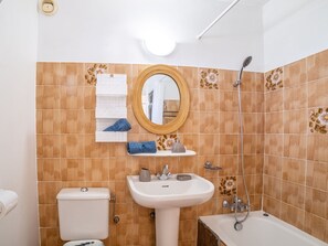 Hair dryer, towels - Nice apartment for 2 guests with WIFI, TV, terrace and pets allowed (Nice)