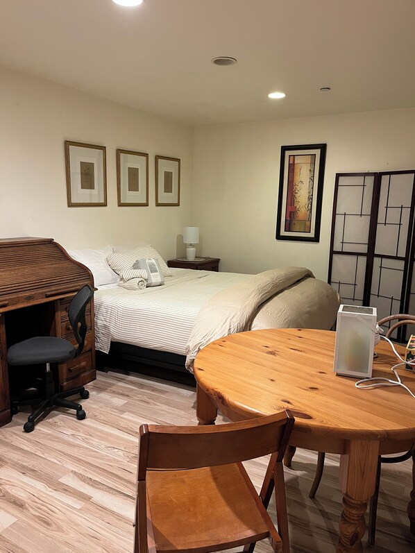 1 bedroom, iron/ironing board, free WiFi, bed sheets