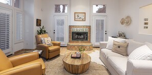 TV, fireplace - La Quinta-Old Town LQ, Private Pool Home Just a 5-minute walk to Old Town (La Quinta)