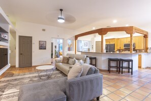 TV, fireplace - La Quinta-Old Town LQ, Private Pool Home Just a 5-minute walk to Old Town (La Quinta)