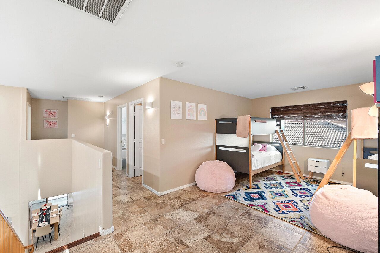4 bedrooms, desk, iron/ironing board, travel crib
