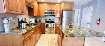 Relaxing Seaside Condo – Steps from the Boardwalk!