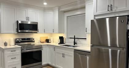 City Center Modern Apartment