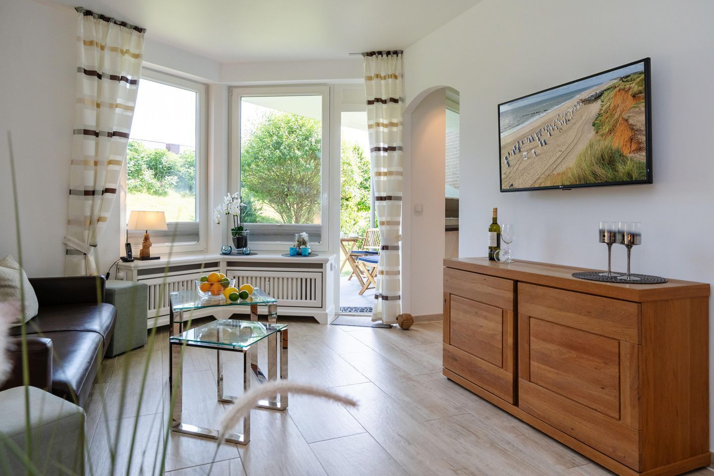 تلفزيون، مشغل دي في دي، ستيريو