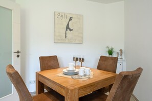 Unclassified image, 5 of 20, button