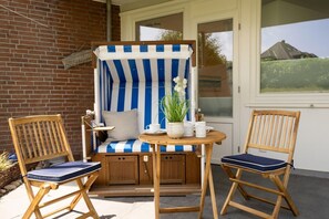 Terrace/patio - Strandperle - Modern 2-room apartment with terrace, parking space, WLAN. (Sylt)