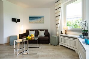 Unclassified image, 5 of 21, button