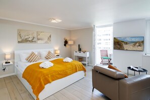 1 bedroom, iron/ironing board, WiFi - Sunset - Modern app. with sea view, west-facing balcony, WLAN. Pets allowed. (Sylt)