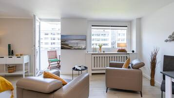 Fernseher, Stereoanlage