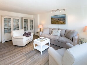 Unclassified image, 5 of 19, button