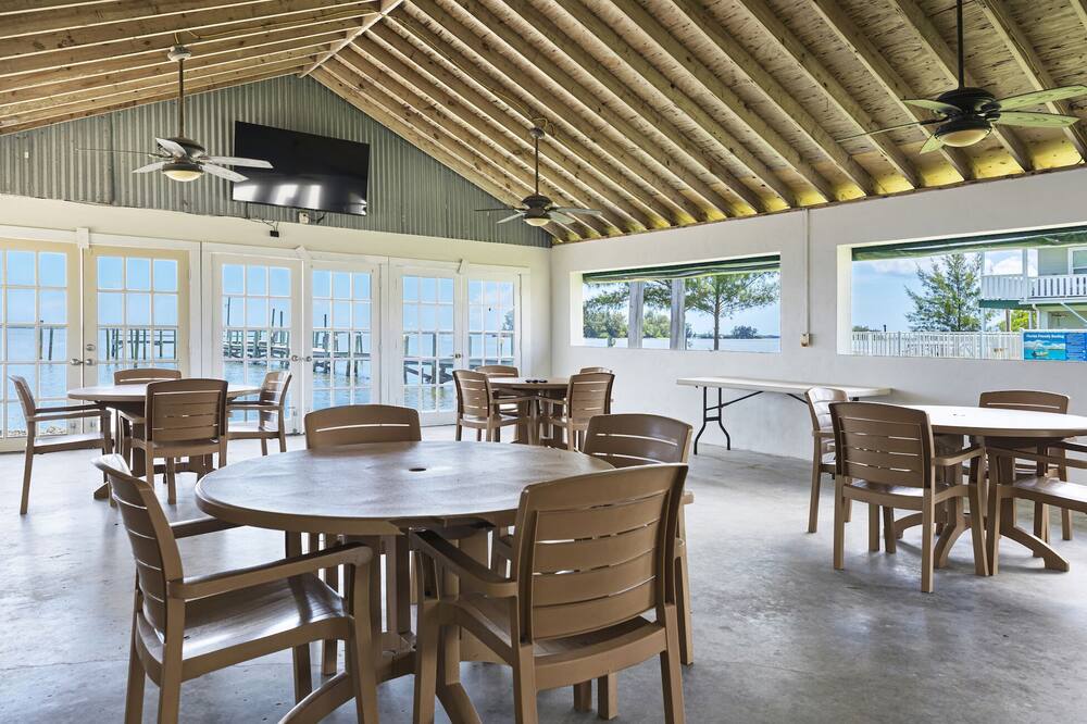 The Sportsman's Lodge & Marina - Vero Beach