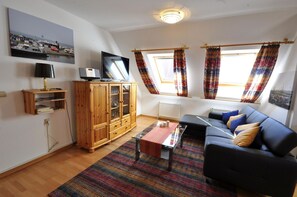 Unclassified image, 5 of 12, button