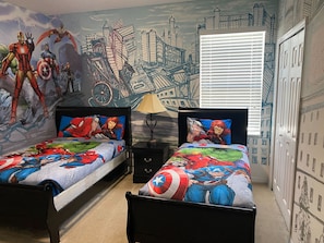 13 bedrooms, WiFi - Luxury 13 Bedroom Disney themed Villa Pool SPA Game Room WI-FI (Davenport)