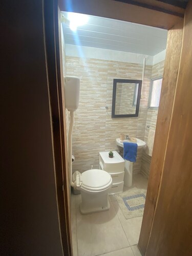Private fenced house - 3 blocks from the beach near the most popular beaches !!