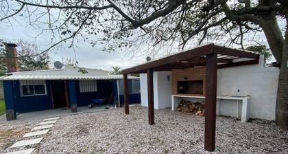 Private fenced house - 3 blocks from the beach near the most popular beaches !!