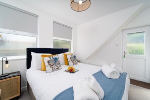 2 Schlafzimmer, Schreibtisch, Bügeleisen/Bügelbrett, WLAN