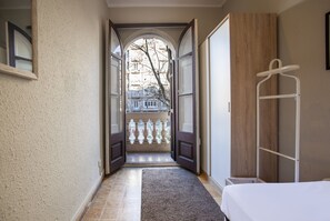 3 chambres, fer et planche à repasser, Wi-Fi gratuit, draps fournis