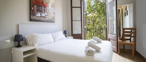 3 slaapkamers, een strijkplank/strijkijzer, gratis wifi, beddengoed