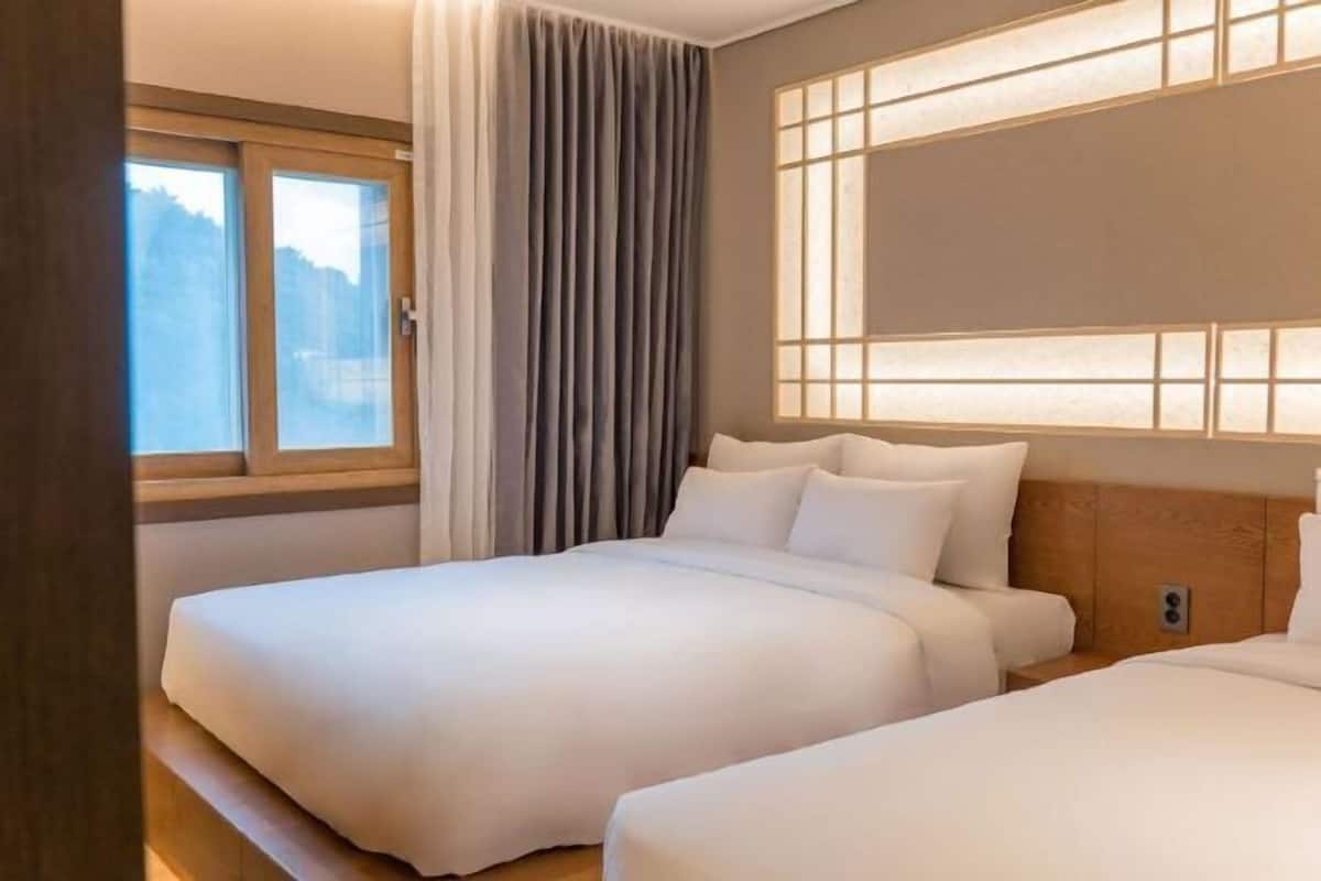 1 bedroom, free WiFi, bed sheets