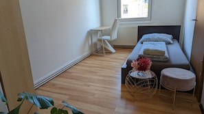 3 bedrooms, WiFi, bed sheets