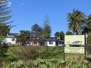 Front of property - The Seaview Tavern Motel (Woolgoolga)